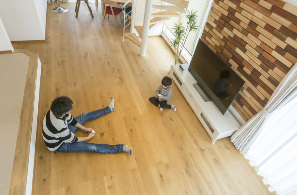 空間が階段で分かれない、一体感のある家 上り下りも楽になりますイメージ写真