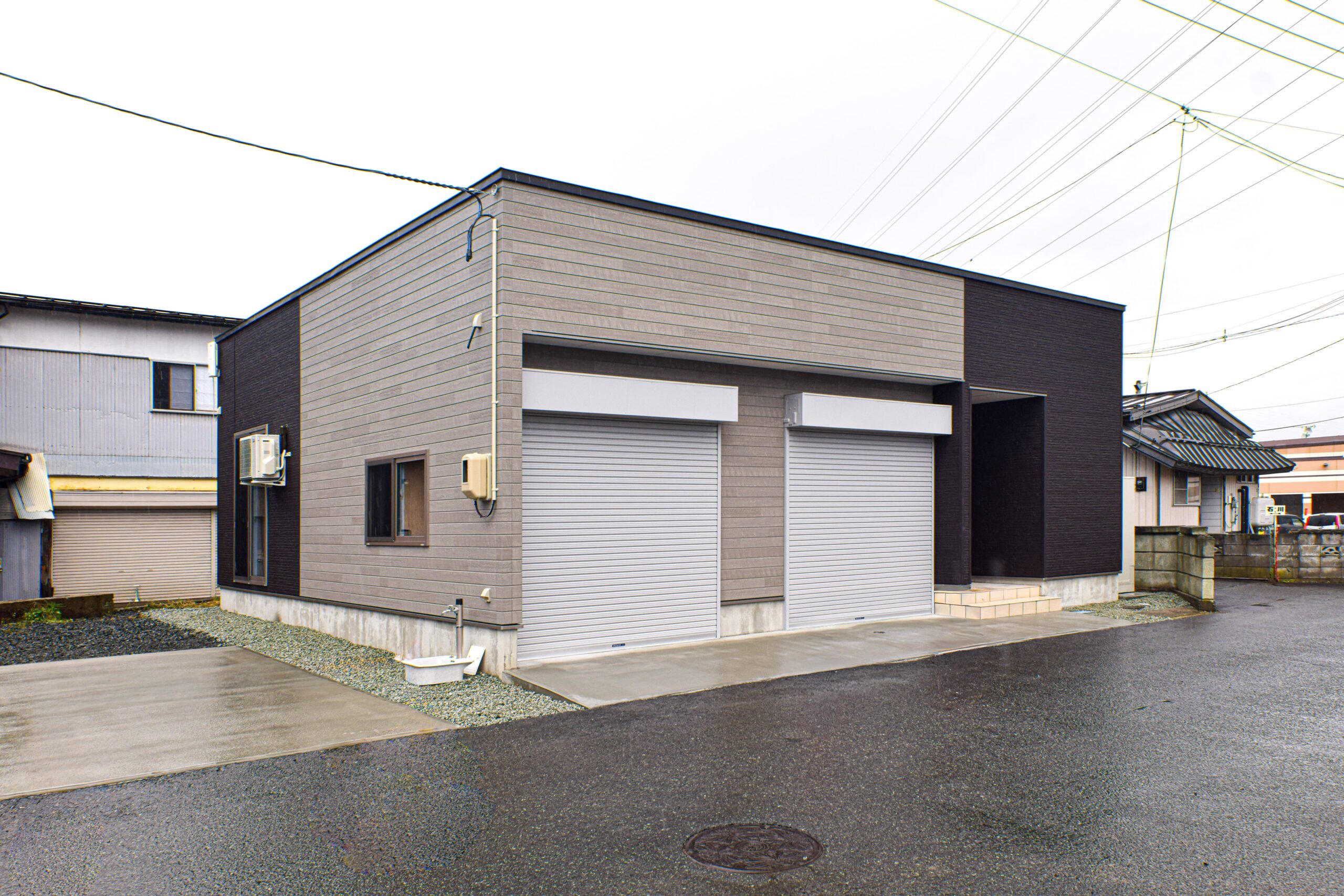 【　車2台格納できる平屋ガレージハウス　】 写真